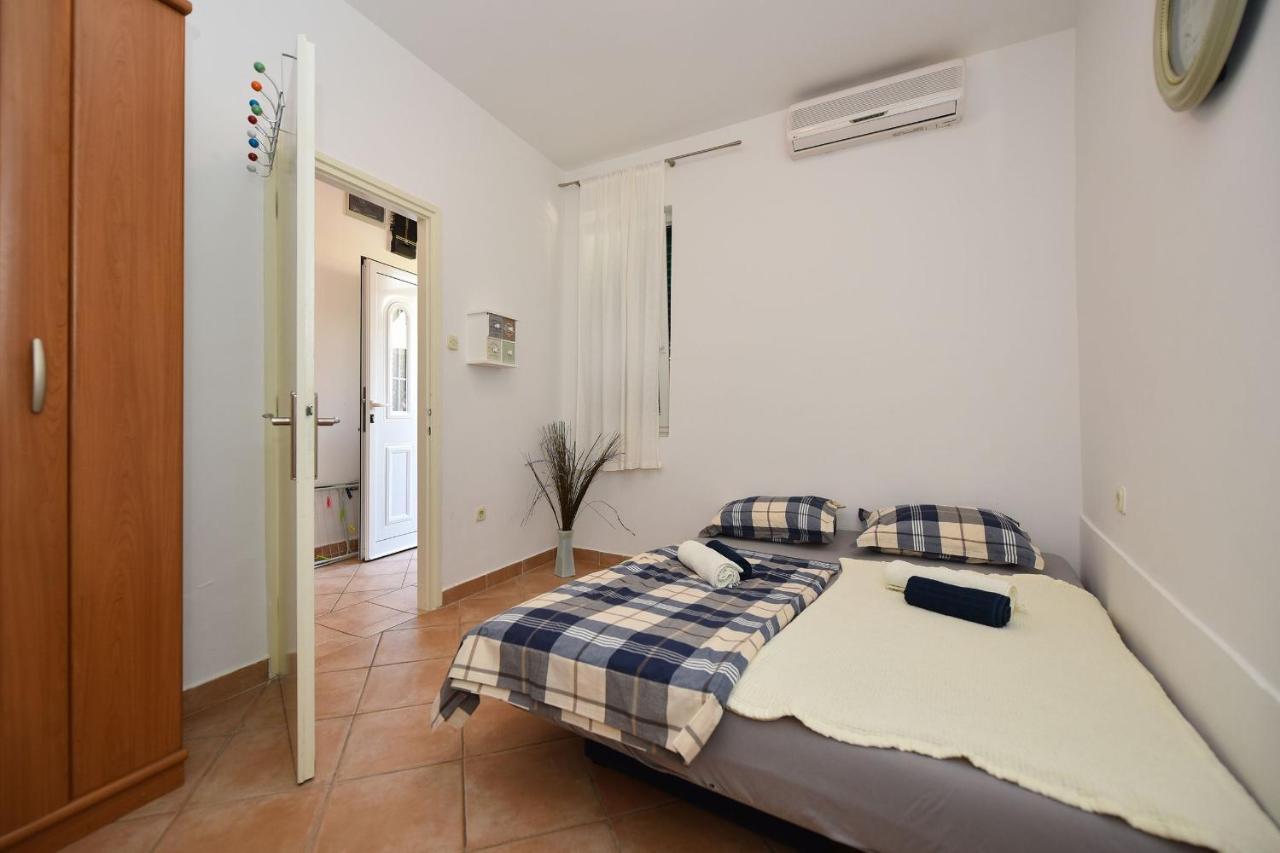Seaside Holiday House Novalja, Pag - 11512 Exterior photo